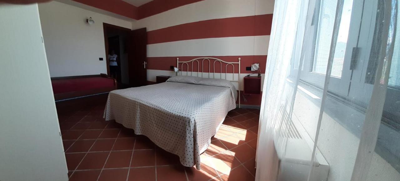 Agriturismo Calendiluna Luni المظهر الخارجي الصورة
